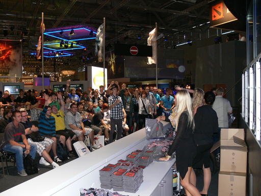 DOTA 2 - GamesCom 2011: Итоги турнира, награждение и фото отчет